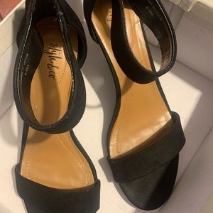 Black Heels size:6.5